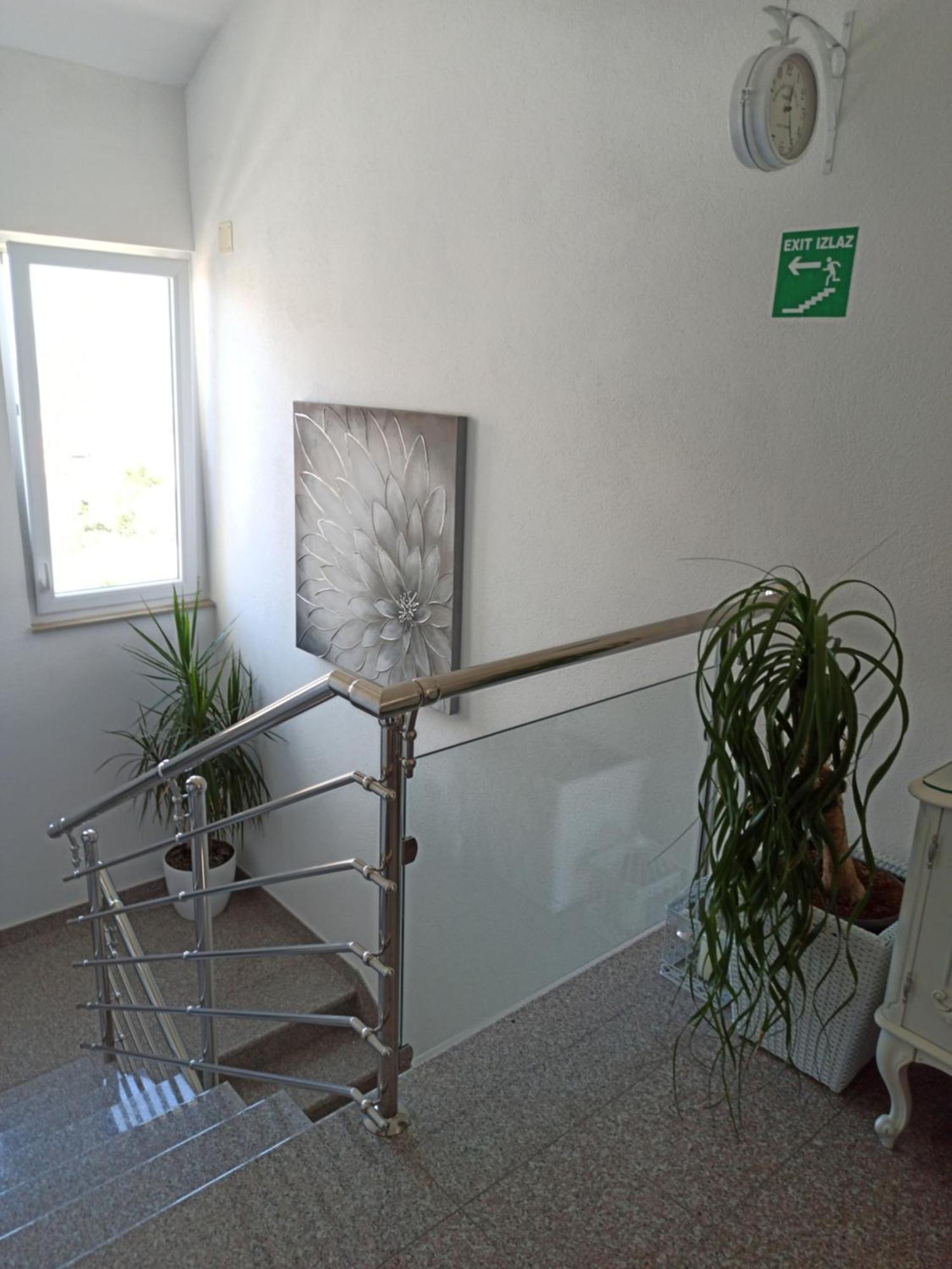 Mg Ravlic Sea View Apartament